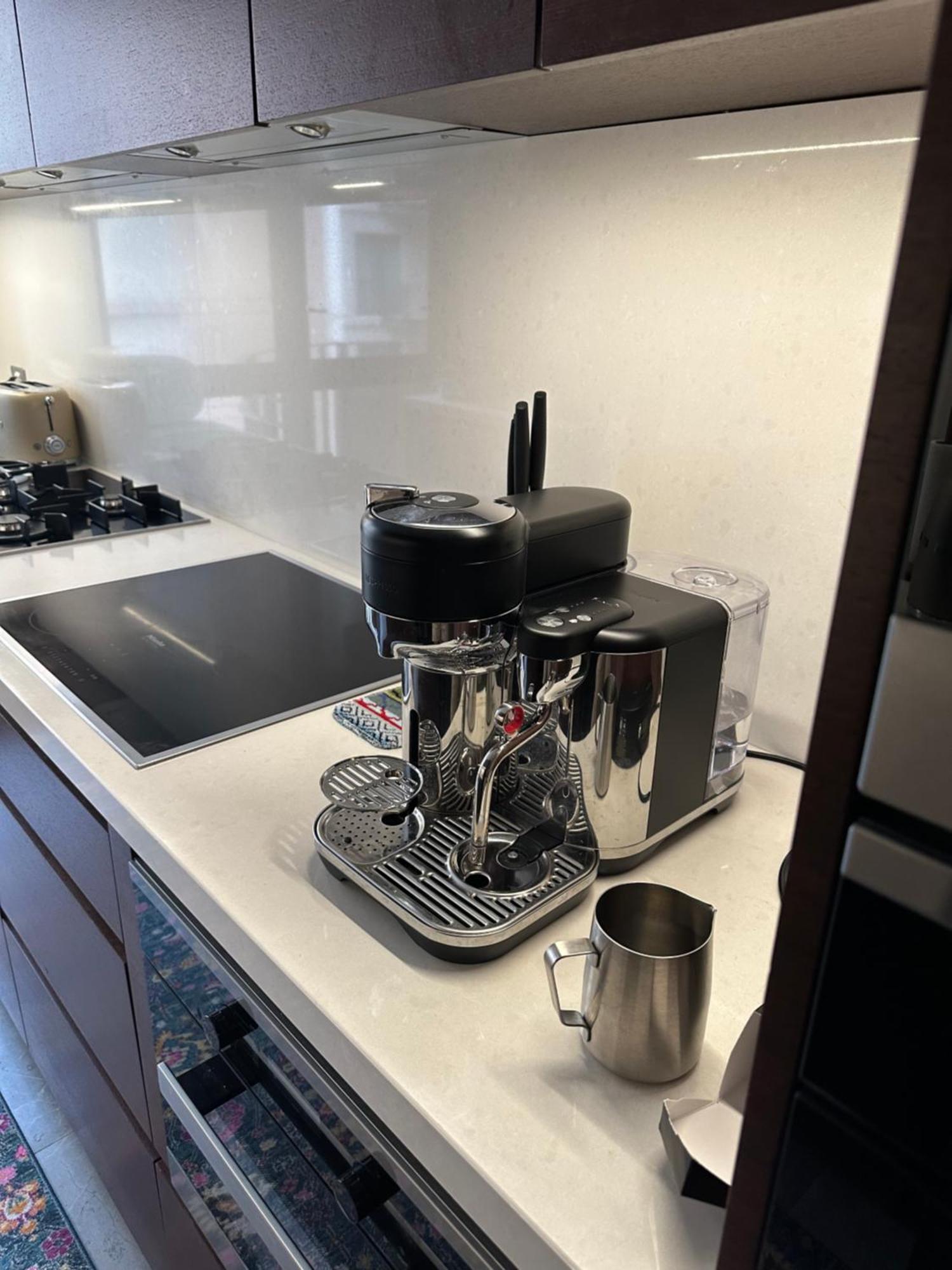 Private 1 Bed Accom With Bathroom In A 3 Bed Apartment - Melb Cbd, Regency Towers - Free Parking, Wifi And Pool Μελβούρνη Εξωτερικό φωτογραφία
